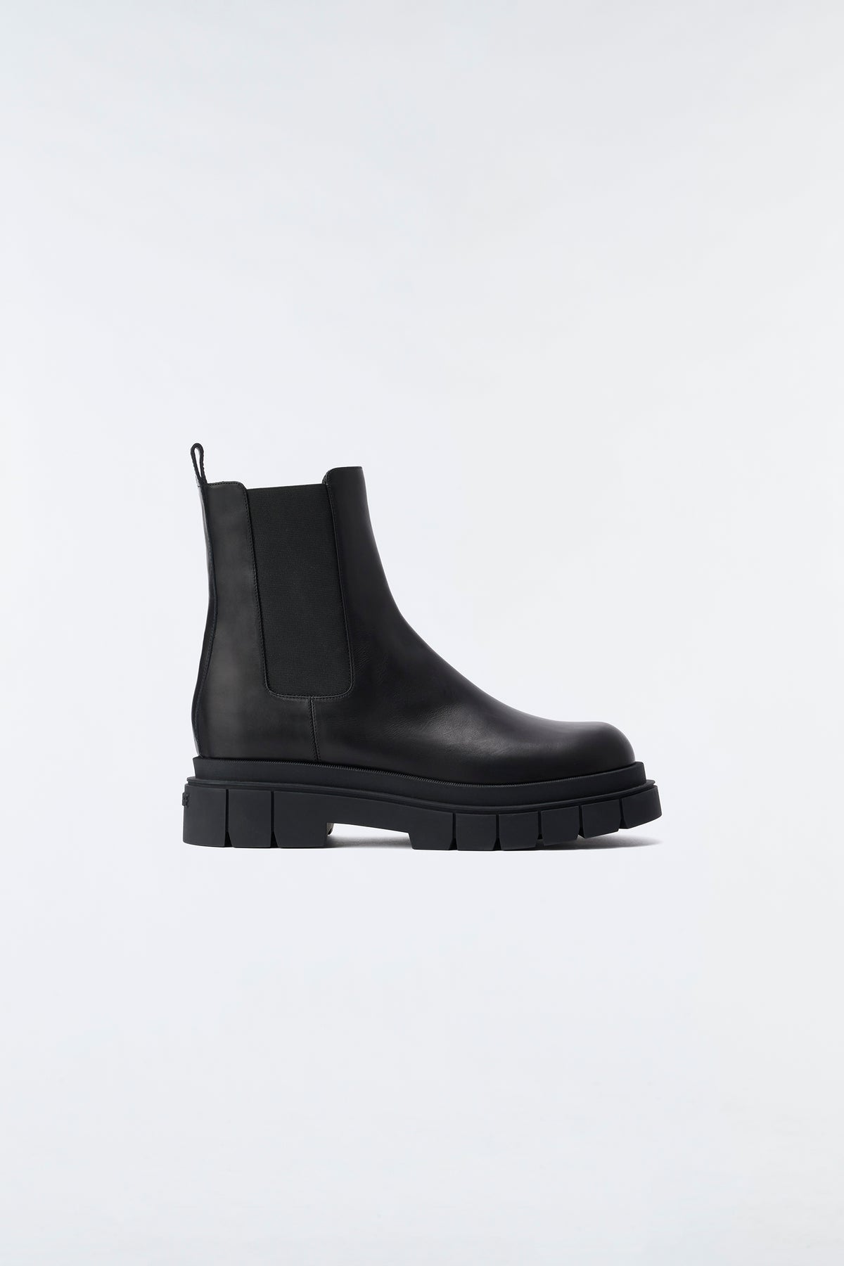 Maison Margiela Black Chunky Chelsea Boots lugged rubber soles men’s sz 43 NWOB Maison Margiela Tabi Chelsea Boots – Marrkt main image 3